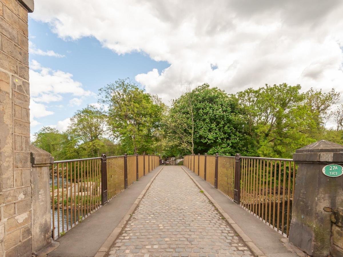 شقة Pass The Keys Couples Haven On The Banks Of The River Aire ليدز المظهر الخارجي الصورة